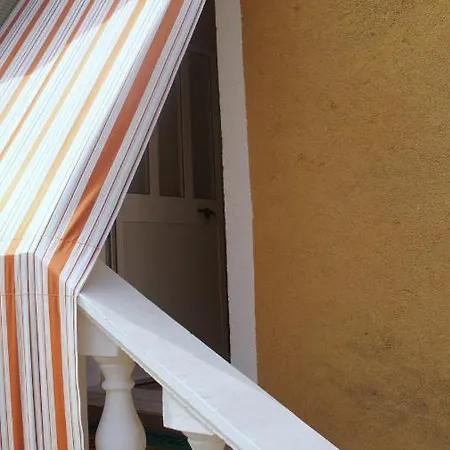 Iva New With Private Bathroom Maison d'hôtes Zadar