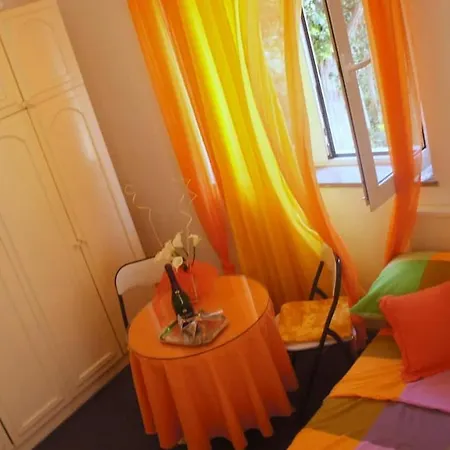 Iva New With Private Bathroom Maison d'hôtes Zadar